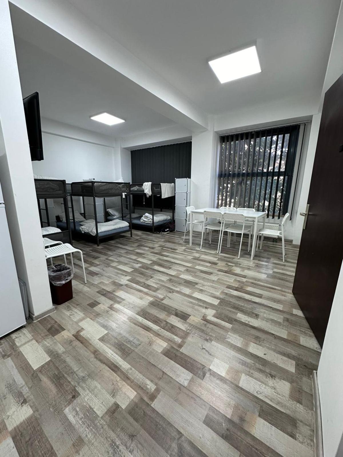 Heights Accommodation Unirii Free Parking Zone 부쿠레슈티 외부 사진