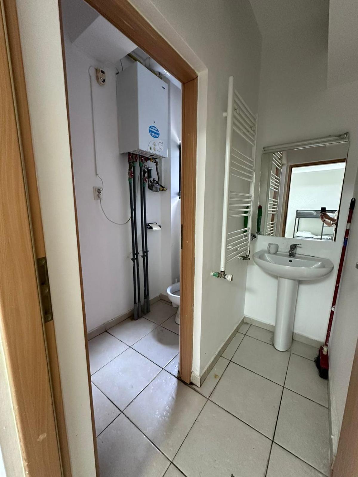 Heights Accommodation Unirii Free Parking Zone 부쿠레슈티 외부 사진