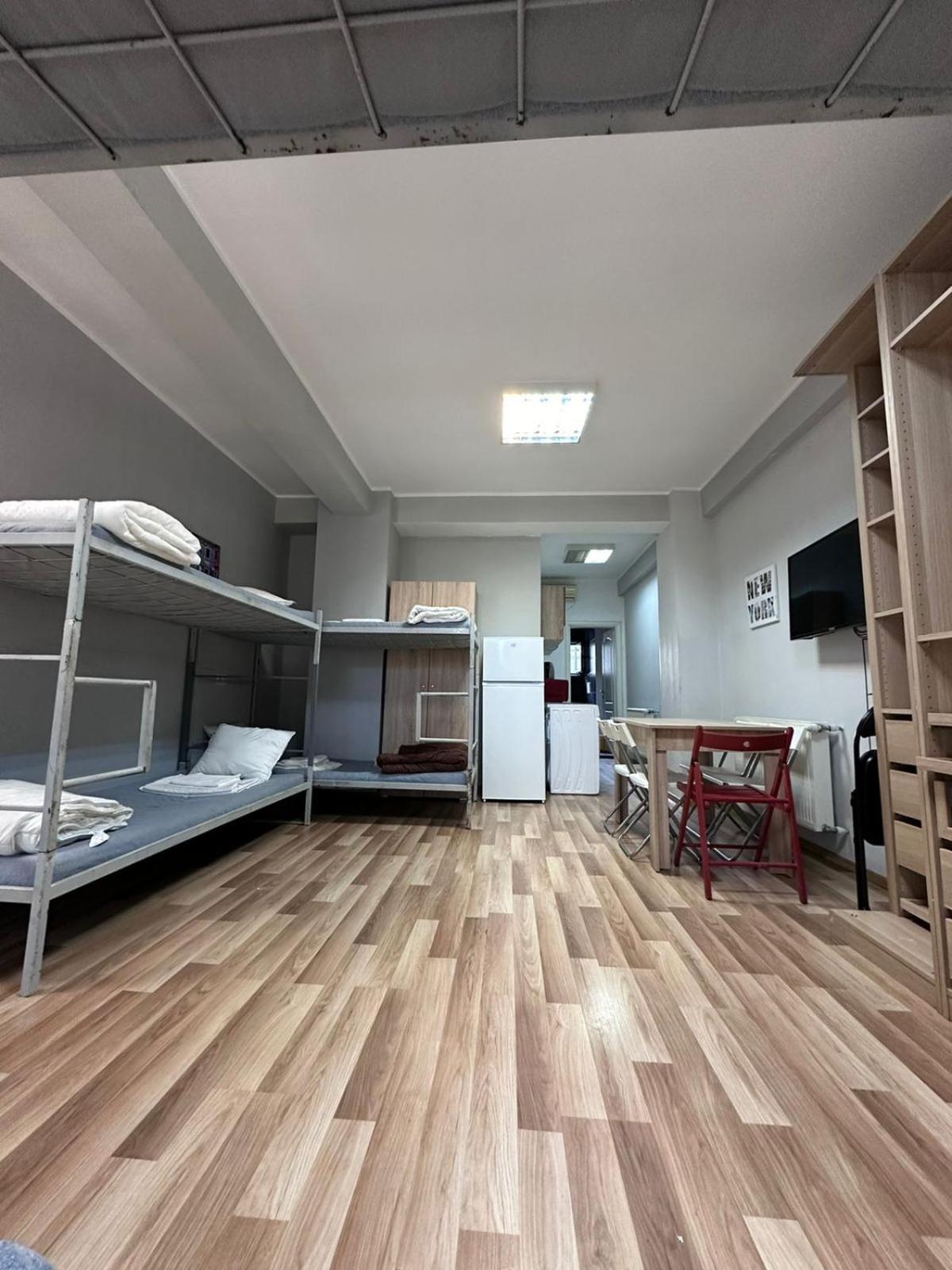 Heights Accommodation Unirii Free Parking Zone 부쿠레슈티 외부 사진