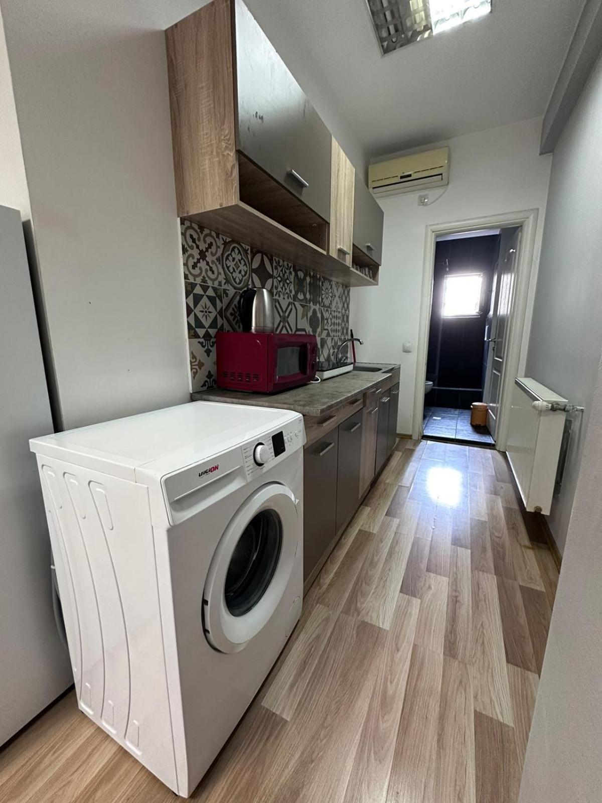 Heights Accommodation Unirii Free Parking Zone 부쿠레슈티 외부 사진