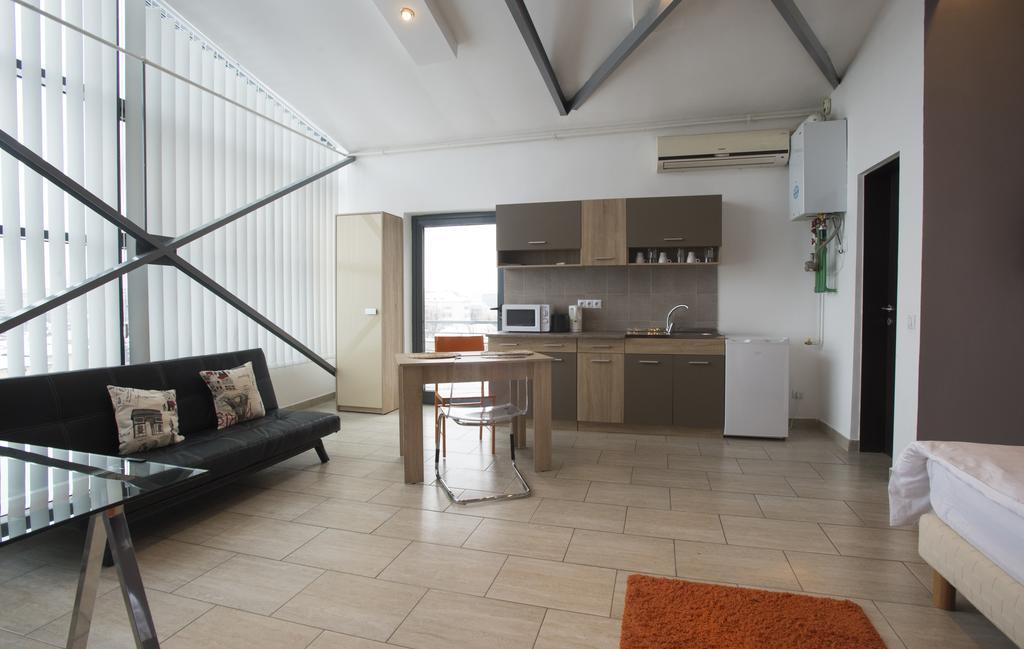 Heights Accommodation Unirii Free Parking Zone 부쿠레슈티 외부 사진